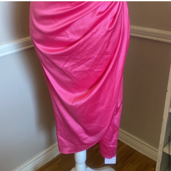 Elegant sexy Pink Sleeveless satin Dress - Picture 6 of 7